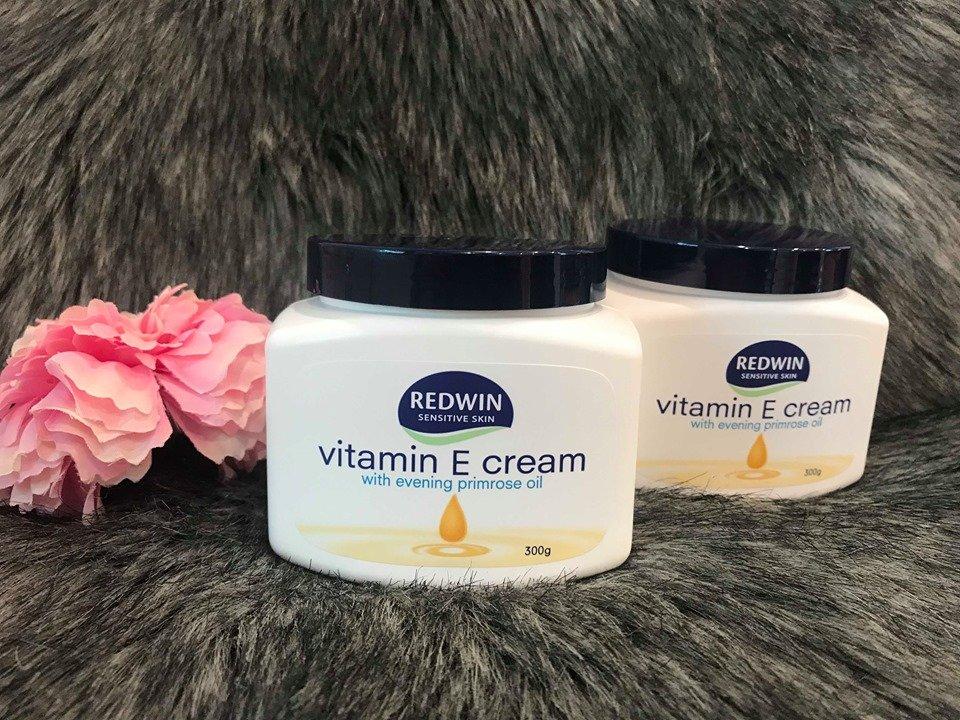 Ưu điểm khi sử dụng kem dưỡng ẩm Vitamin E Cream Redwin là gì?